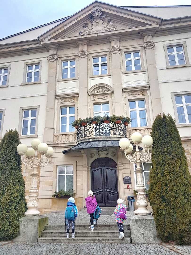 główne wejście - Pałac Brunów
