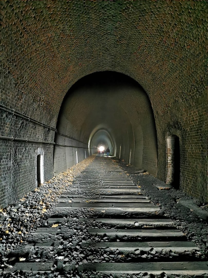 Do tunelu nie wchodź bez latarki